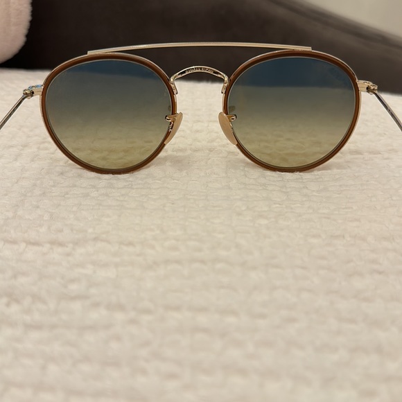 Round Double Bridge Ray Ban’s - Picture 5 of 12